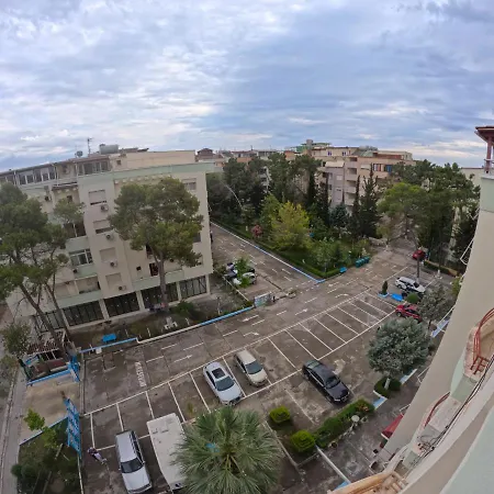 Sunny * Golem (Tirana)
